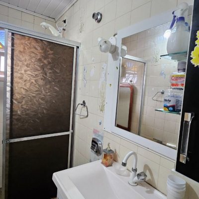 Casa Residencial com 180m², 4 quartos, 2 suítes, 2 garagens, no bairro Passa Vinte em Palhoça