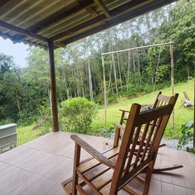 Sitio com 3025m², 1 quarto, 5 garagens, no bairro Loeffelscheidt em Águas Mornas