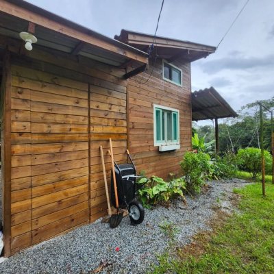 Sitio com 3025m², 1 quarto, 5 garagens, no bairro Loeffelscheidt em Águas Mornas