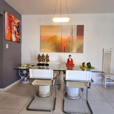 Apartamentos com 93m², 2 quartos, 1 suíte, 1 garagem, no bairro Centro em Florianópolis