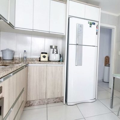 Apartamentos com 93m², 2 quartos, 1 suíte, 1 garagem, no bairro Centro em Florianópolis