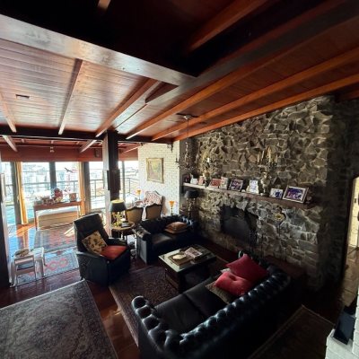 Casa Residencial com 416m², 3 quartos, 1 suíte, 4 garagens, no bairro Morro Da Cruz em Florianópolis