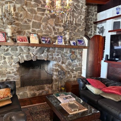 Casa Residencial com 416m², 3 quartos, 1 suíte, 4 garagens, no bairro Morro Da Cruz em Florianópolis