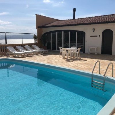 Casa Residencial com 416m², 3 quartos, 1 suíte, 4 garagens, no bairro Morro Da Cruz em Florianópolis