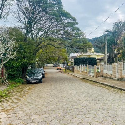 Casa Residencial com 160m², 4 quartos, 2 garagens, no bairro Lagoa Da Conceição em Florianópolis