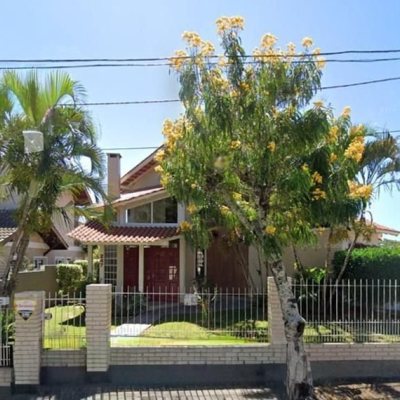 Casa Residencial com 160m², 4 quartos, 2 garagens, no bairro Lagoa Da Conceição em Florianópolis
