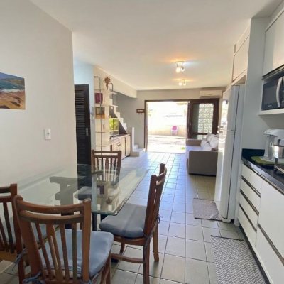 Casa em Condomínio com 73m², 2 quartos, 1 garagem, no bairro Jurerê em Florianópolis