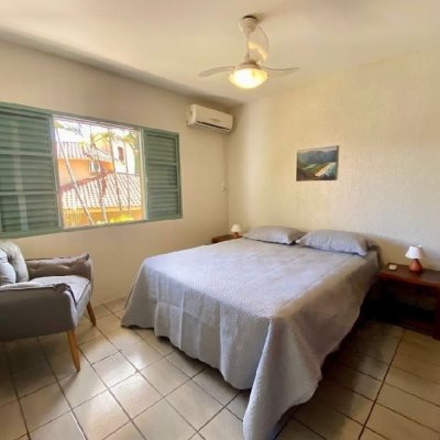 Casa em Condomínio com 73m², 2 quartos, 1 garagem, no bairro Jurerê em Florianópolis