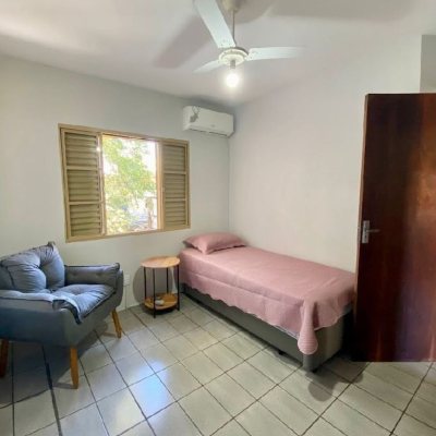 Casa em Condomínio com 73m², 2 quartos, 1 garagem, no bairro Jurerê em Florianópolis