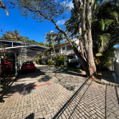 Casa em Condomínio com 73m², 2 quartos, 1 garagem, no bairro Jurerê em Florianópolis