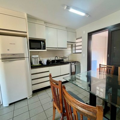 Casa em Condomínio com 73m², 2 quartos, 1 garagem, no bairro Jurerê em Florianópolis