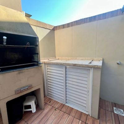 Casa em Condomínio com 73m², 2 quartos, 1 garagem, no bairro Jurerê em Florianópolis