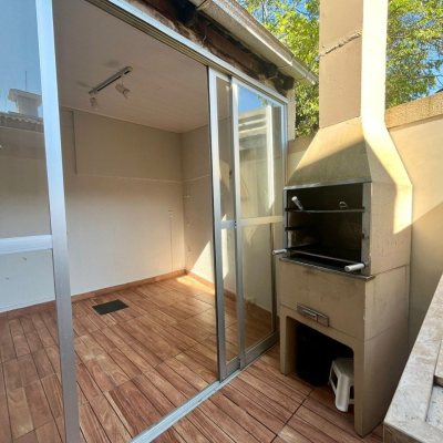 Casa em Condomínio com 73m², 2 quartos, 1 garagem, no bairro Jurerê em Florianópolis
