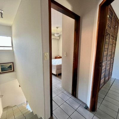 Casa em Condomínio com 73m², 2 quartos, 1 garagem, no bairro Jurerê em Florianópolis