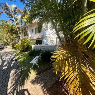 Casa em Condomínio com 73m², 2 quartos, 1 garagem, no bairro Jurerê em Florianópolis