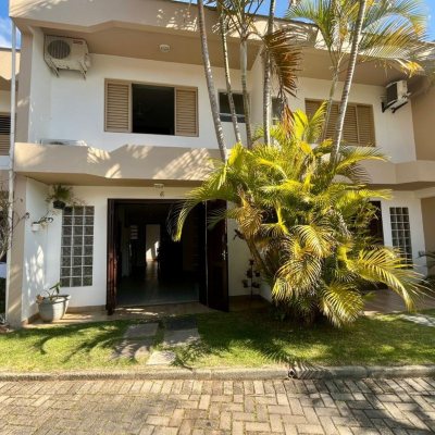 Casa em Condomínio com 73m², 2 quartos, 1 garagem, no bairro Jurerê em Florianópolis