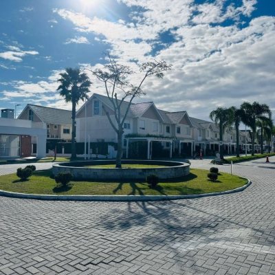 Casa em Condomínio com 95m², 3 quartos, 1 suíte, 1 garagem, no bairro Morro Das Pedras em Florianópolis