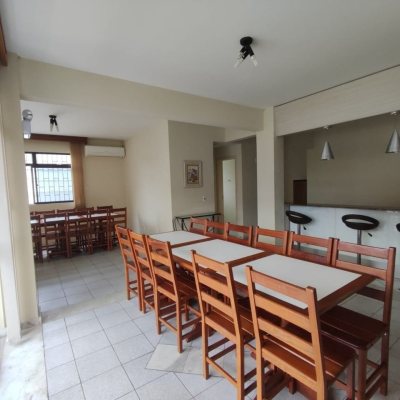 Apartamentos com 155m², 3 quartos, 1 suíte, 1 garagem, no bairro Estreito em Florianópolis