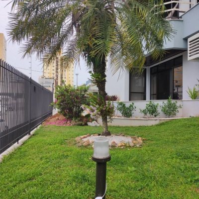 Apartamentos com 155m², 3 quartos, 1 suíte, 1 garagem, no bairro Estreito em Florianópolis