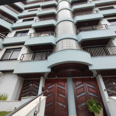 Apartamentos com 155m², 3 quartos, 1 suíte, 1 garagem, no bairro Estreito em Florianópolis