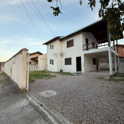 Casa Residencial com 140m², 4 quartos, 1 suíte, 1 garagem, no bairro Ingleses do Rio Vermelho em Florianópolis
