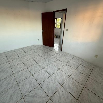 Casa Residencial com 140m², 4 quartos, 1 suíte, 1 garagem, no bairro Ingleses do Rio Vermelho em Florianópolis