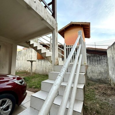 Casa Residencial com 140m², 4 quartos, 1 suíte, 1 garagem, no bairro Ingleses do Rio Vermelho em Florianópolis