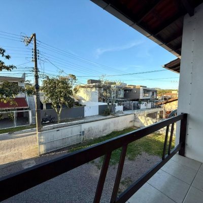 Casa Residencial com 140m², 4 quartos, 1 suíte, 1 garagem, no bairro Ingleses do Rio Vermelho em Florianópolis