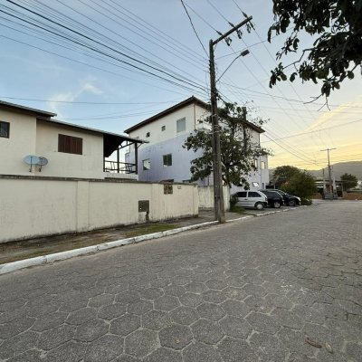 Casa Residencial com 140m², 4 quartos, 1 suíte, 1 garagem, no bairro Ingleses do Rio Vermelho em Florianópolis