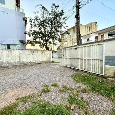 Casa Residencial com 140m², 4 quartos, 1 suíte, 1 garagem, no bairro Ingleses do Rio Vermelho em Florianópolis