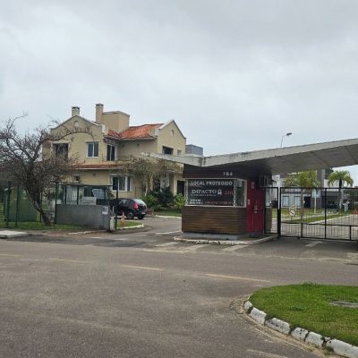 Casa em Condomínio com 238m², 3 quartos, 3 suítes, 2 garagens, no bairro São João Do Rio Vermelho em Florianópolis