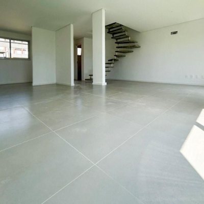 Casa em Condomínio com 110m², 3 quartos, 1 suíte, 2 garagens, no bairro Morro Das Pedras em Florianópolis