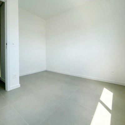 Casa em Condomínio com 110m², 3 quartos, 1 suíte, 2 garagens, no bairro Morro Das Pedras em Florianópolis