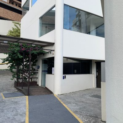 Apartamentos com 72m², 2 quartos, 1 suíte, 2 garagens, no bairro Itacorubi em Florianópolis