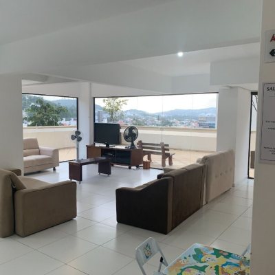 Apartamentos com 72m², 2 quartos, 1 suíte, 2 garagens, no bairro Itacorubi em Florianópolis