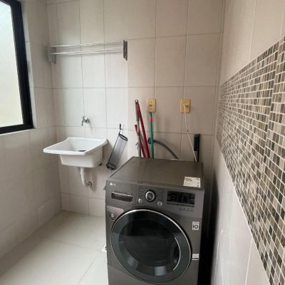Apartamentos com 72m², 2 quartos, 1 suíte, 2 garagens, no bairro Itacorubi em Florianópolis