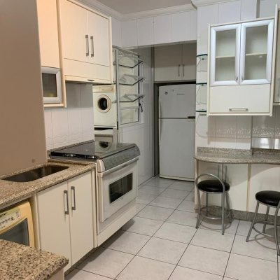Apartamentos com 134m², 3 quartos, 1 suíte, 1 garagem, no bairro Kobrasol em São José