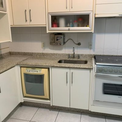 Apartamentos com 134m², 3 quartos, 1 suíte, 1 garagem, no bairro Kobrasol em São José