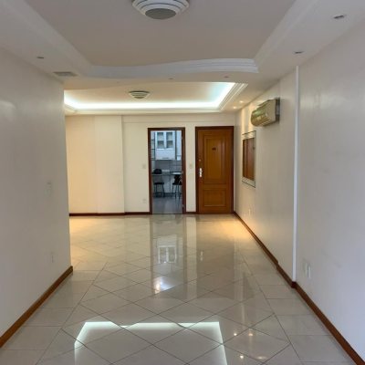Apartamentos com 134m², 3 quartos, 1 suíte, 1 garagem, no bairro Kobrasol em São José