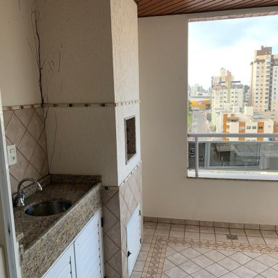 Apartamentos com 134m², 3 quartos, 1 suíte, 1 garagem, no bairro Kobrasol em São José