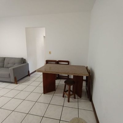 Apartamentos com 74m², 3 quartos, 2 garagens, no bairro Trindade em Florianópolis