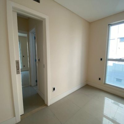 Apartamentos com 95m², 3 quartos, 1 suíte, 1 garagem, no bairro Pedra Branca em Palhoça