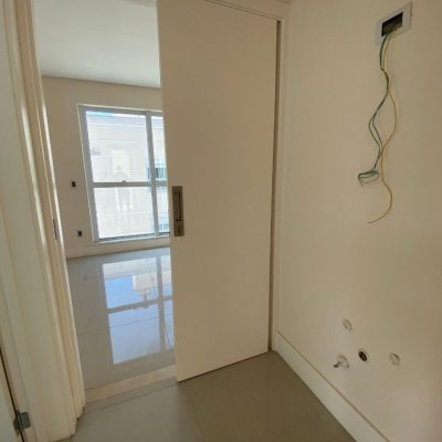 Apartamentos com 98m², 3 quartos, 1 suíte, 1 garagem, no bairro Pedra Branca em Palhoça