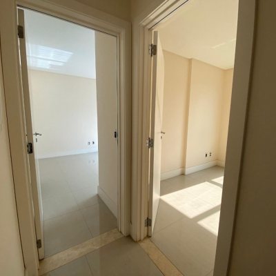 Apartamentos com 98m², 3 quartos, 1 suíte, 1 garagem, no bairro Pedra Branca em Palhoça