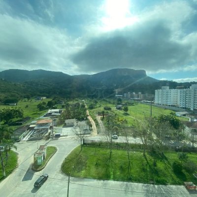 Apartamentos com 98m², 3 quartos, 1 suíte, 1 garagem, no bairro Pedra Branca em Palhoça