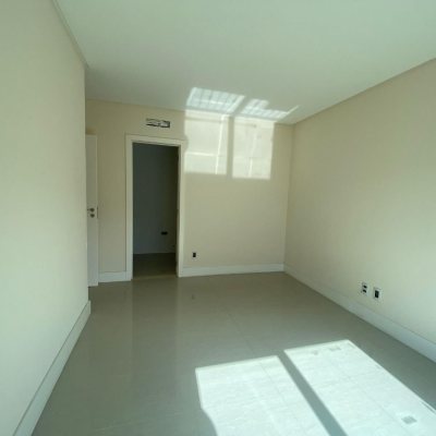 Apartamentos com 98m², 3 quartos, 1 suíte, 1 garagem, no bairro Pedra Branca em Palhoça