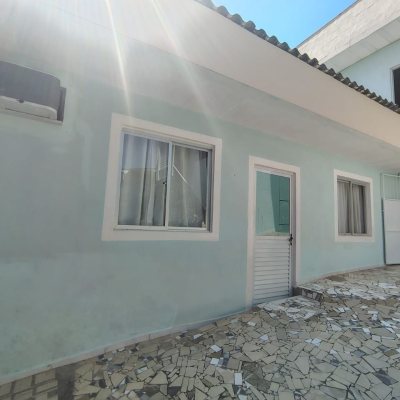 Casa Residencial/Comercial com 230m², 2 garagens, no bairro Jardim Cidade De Florianópolis em São José