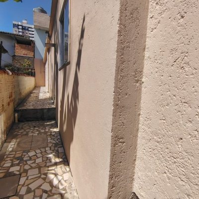 Casa Residencial/Comercial com 230m², 2 garagens, no bairro Jardim Cidade De Florianópolis em São José