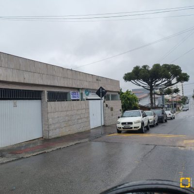 Casa Residencial/Comercial com 230m², 2 garagens, no bairro Jardim Cidade De Florianópolis em São José