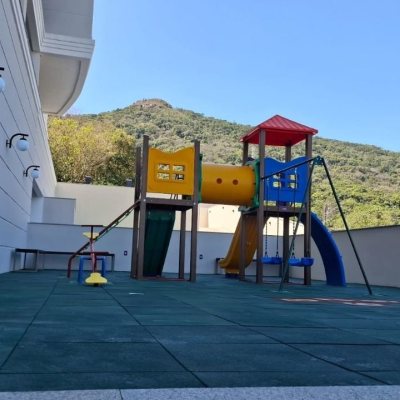 Apartamentos com 98m², 3 quartos, 1 suíte, 2 garagens, no bairro Monte Verde em Florianópolis